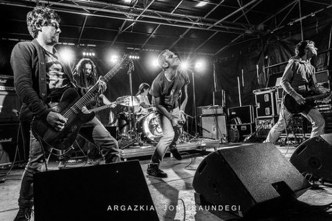 Sorotan Babies + Zezenaren Taldea + Tirri & Tery DJ-ak