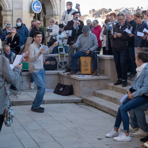 29 urtez Baionan Kantuz