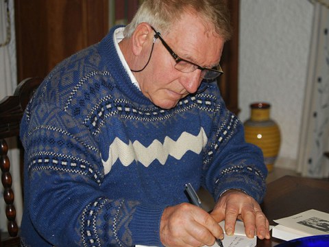 Euskararen haurride, lehengusu eta askaziak Euskararen haurride, lehengusu eta askaziak