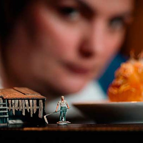 Mouka Konpainia "Hasian hasi"