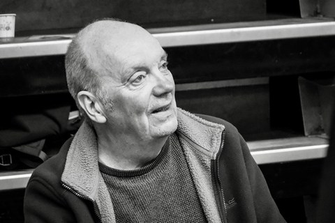 Txomin Heguy  présente son livre "Lur ilaunduan loreak"