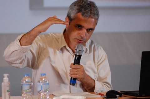 Xabier Itçaina "Dantza eta dantzaren erakaspenaren betebehar sozialak Ipar Euskal herrian. Ikuspegi sozio-historiko bat" Xabier Itçaina "Dantza eta dantzaren erakaspenaren betebehar sozialak Ipar Euskal herrian. Ikuspegi sozio-historiko bat"