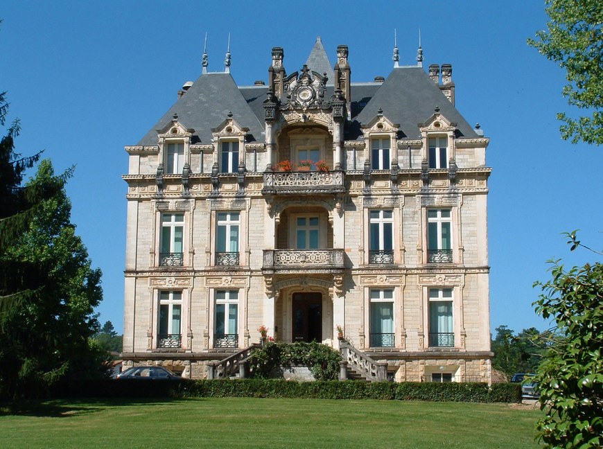 17 Jpeg.JPG The Chateau Lota (© BCI)