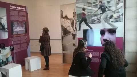 "SOKA, EUSKAL DANTZAREN URRATSETAN" ERAKUSKETA