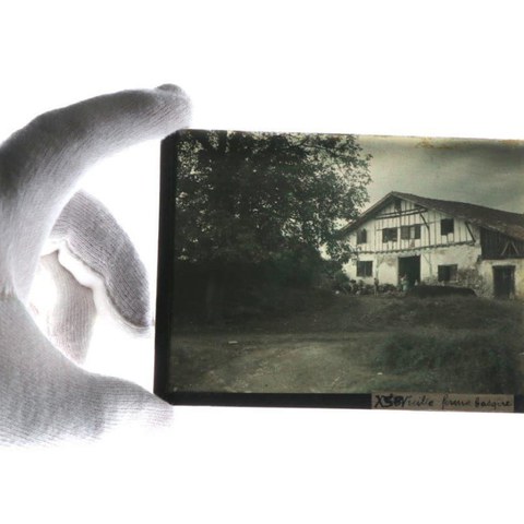 Euskal Herria koloretan. Autokromoak, 1907-1935