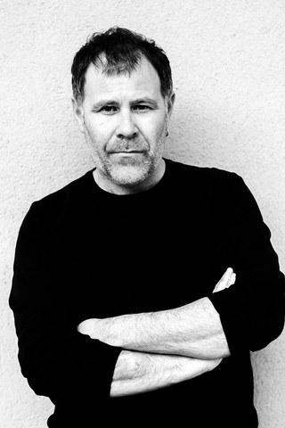 Jolasa oinarri, inprobisaketaren teknikatik ekintzaren poesiara