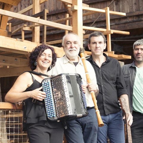Juan Mari Beltran laukotea - Euskal Herri musika eta soinu-tresnak