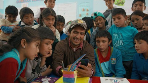 ADITU trukaketa gaua - "Runa simi" dokumentala