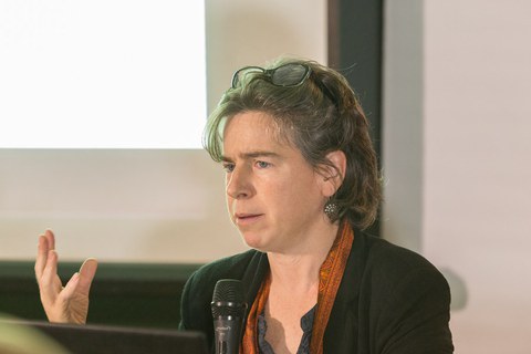 Emazteak Zuberoako plaza ekitaldietan, kultura bizitzen eta ikertzen Emazteak Zuberoako plaza ekitaldietan, kultura bizitzen eta ikertzen