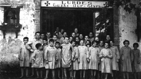 "Jatsu: gerrako haurren babes-etxea" - Jon Urutxurtu Bengoetxea