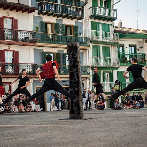 Kukai konpainia "Gela jauziak"