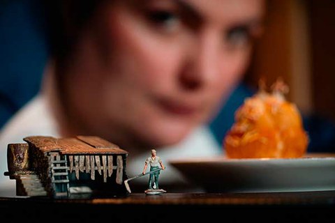 Mouka Konpainia "Hasian hasi"