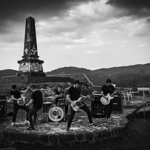 Sorhots + Somak + Brigade Loco + Punttu Kakotx + Dj Bull (EZEZTATUA)