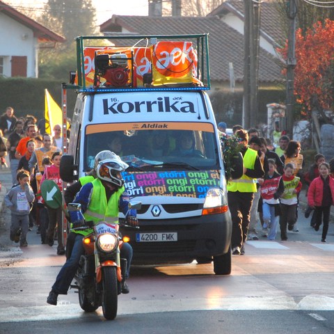 Korrika, eman euskara elkarri !
