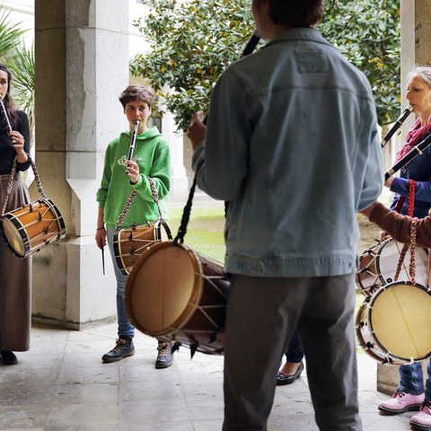 "Arteen artean" gertakariaren bidez euskal musika, dantza eta antzerkia ohoretan emanen ditu Maurice Ravel kontserbatorioak