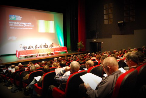 2013. urterako partaidetza eskaera txostenak zabaldu ditu Euskal kultur erakundeak 2013. urterako partaidetza eskaera txostenak zabaldu ditu Euskal kultur erakundeak