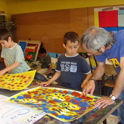 Arte eta euskal kultura heziketan aritzeko prest diren eragileen zerrenda