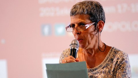 Etnopoloak bere esperientzia partekatzen du topaketa zientifiko batzuen karietara
