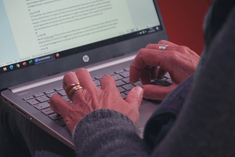 Euskal literatura eta itzulpena: profesionalentzako eta liburu zaleentzako eguna