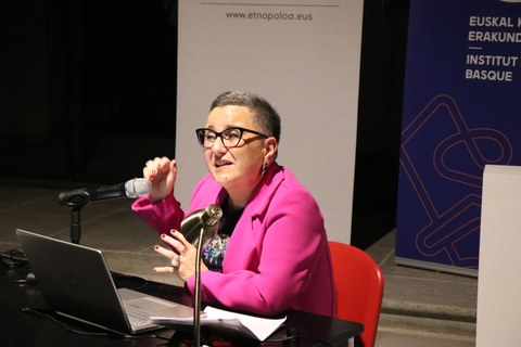 "Emazteen fabore" edo euskal literatura feminista gaur