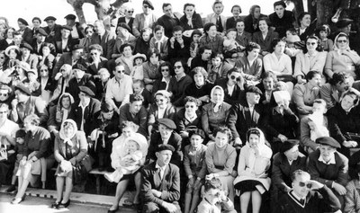 Macaye : public d’une cavalcade (années 1950) Macaye : public d’une cavalcade (années 1950)