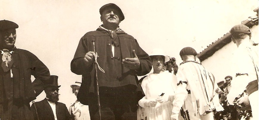 Jean-Pierre Larralde ''Panpale'' luhusoar koblaria, Larramendy Irisarri Indartekoa, eta Piarre Ilandeikoa Andere Xuriz. 1937ko Irisarriko toberak (© A. Idieder)