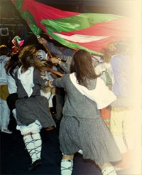 Euskal besten giroaren zirimolan (argazkia : Kepa Etchandy) Euskal besten giroaren zirimolan (argazkia : Kepa Etchandy)