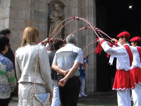 Oñati: Korpus 2014 San Migel dantza prosezioan