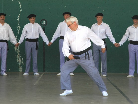 Josema Mendiola dantza-maisua. Añorga (Gipuzkoa)