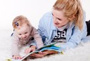 Comment les bébés commencent-ils à apprendre leur(s) langue(s) maternelle(s) ?