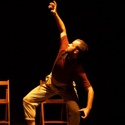 Danse et bertsu : Errimak bi oinetan