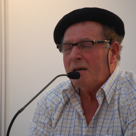 Etxamendi kantatuz