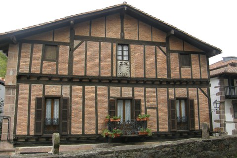 Etxea et le Basque