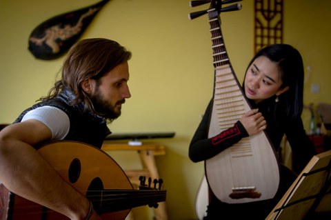Ibantuta " The Musical Threads of the Silk Roads" Ibantuta " The Musical Threads of the Silk Roads"