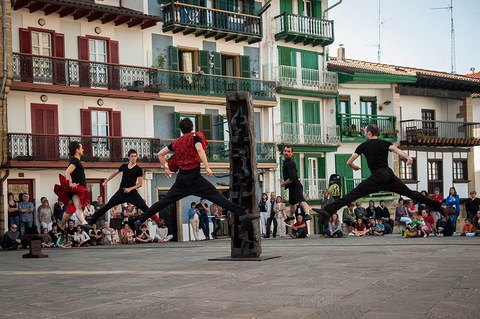 Kukai konpainia "Gela jauziak"