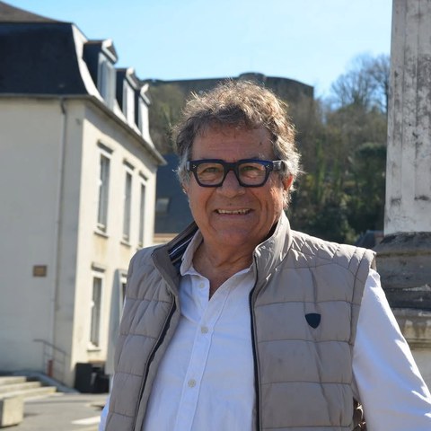 Dédicace du livre "Txapela buruan, ta ibili munduan"