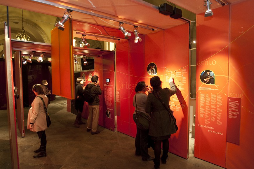 Expo "Batekmila - Les mondes basques" à Barcelone (2010)