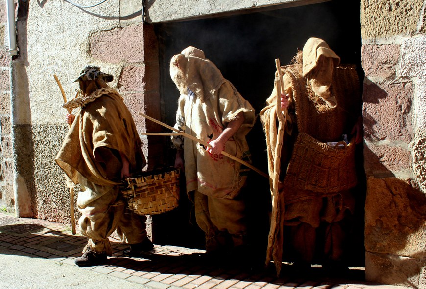 Carnaval de Lantz en février 2024 - Les "Ferratzaileak" CC-BY-SA 2.0 - Amaiur Aristi - Dantzan.eus