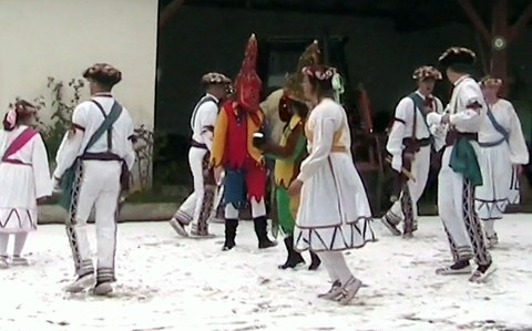 La fête de maison en maison dans divers villages du Labourd (2003-2006)