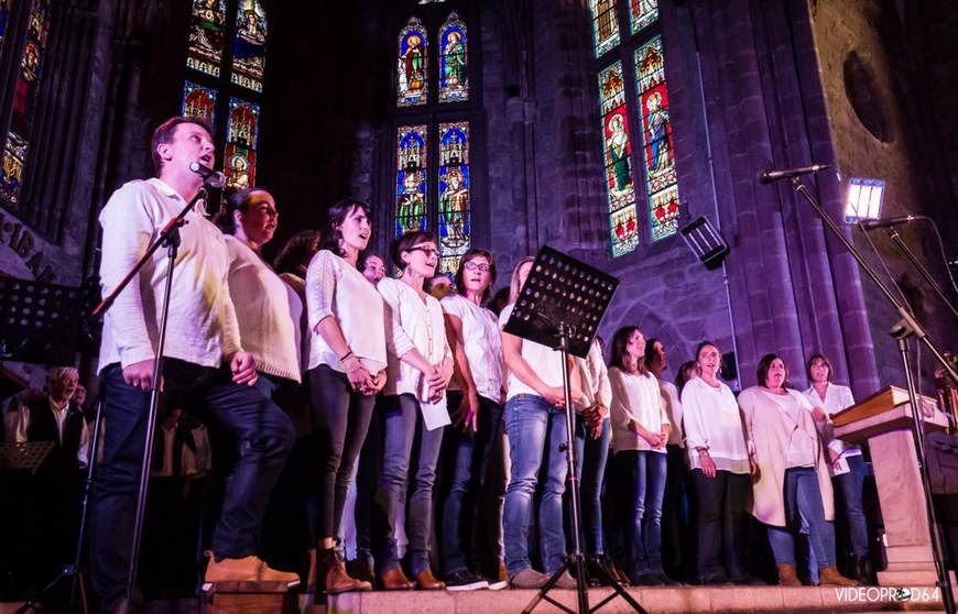 Photo: Videoprod64 - Novembre 2017 - St-Jean-pied-de-Port - Hommage à Jo Maris - Anciens du Choeur Iguzki Lore Photo: Videoprod64 - Novembre 2017 - St-Jean-pied-de-Port - Hommage à Jo Maris - Anciens du Choeur Iguzki Lore