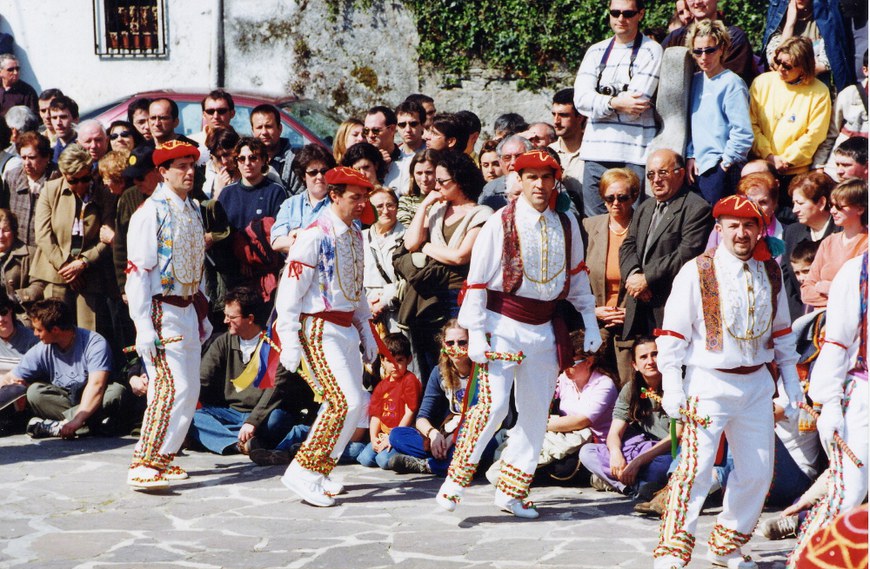 Volants de Valcarlos (Oier Araolaza / dantzan.com - CC-BY-SA )