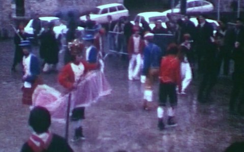 Mascarades à Haux : sauts, branle eta godalet dantza - Haux (1976)