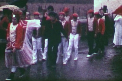 Mascarades d’Alçay : les barricades - Haux (1976)