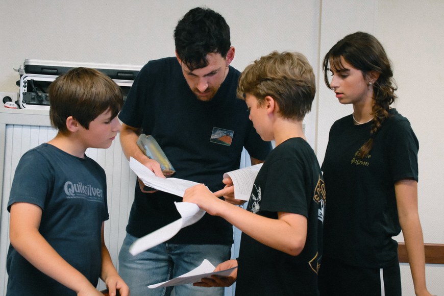 Atelier de théâtre en langue basque animé par David Ondars ©Lorentxa Saragueta 