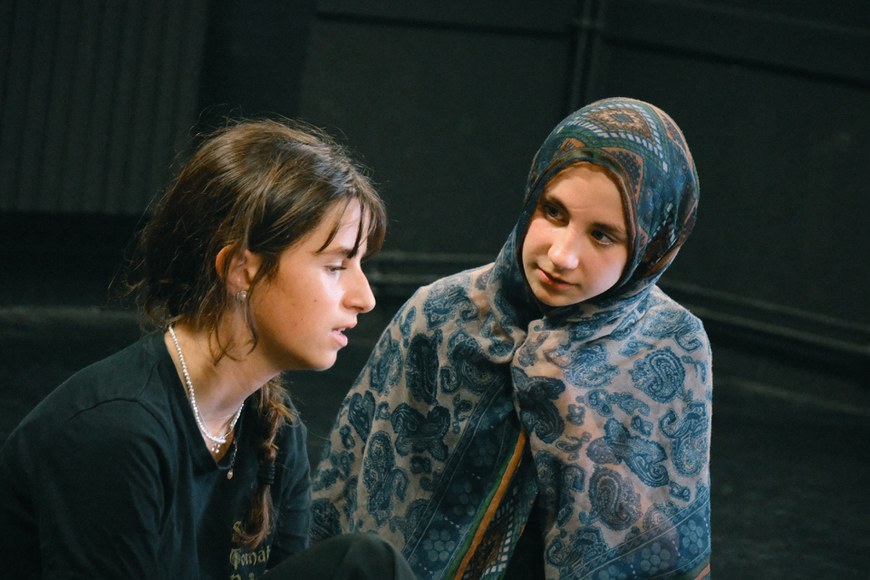 Atelier de théâtre en lague basque animé par David Ondars ©Lorentxa Saragueta