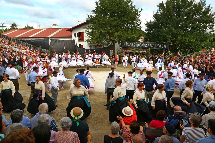 Cavalcade d'Irissarry ©Séverine Dabadie Cavalcade d'Irissarry ©Séverine Dabadie