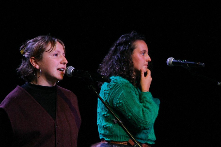 Les bertsolari Elixabet Etxandi Goihenetxe & Nahia Sasco Etxeberri © Johane Larre Les bertsolari Elixabet Etxandi Goihenetxe & Nahia Sasco Etxeberri © Johane Larre