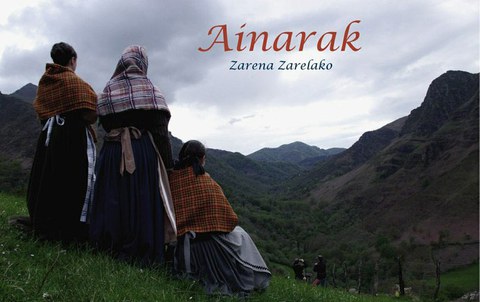 Zarena Zarelako présente ''Ainarak'' à Louhossoa Zarena Zarelako présente ''Ainarak'' à Louhossoa