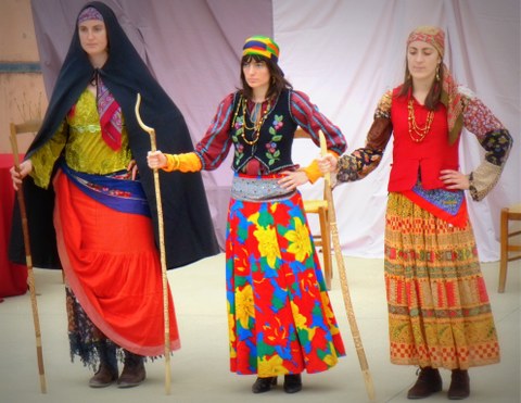 Mascarades et tsiganes