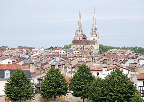 Trois Prix Eusko Ikaskuntza-Ville de Bayonne seront décernés en 2014 Trois Prix Eusko Ikaskuntza-Ville de Bayonne seront décernés en 2014